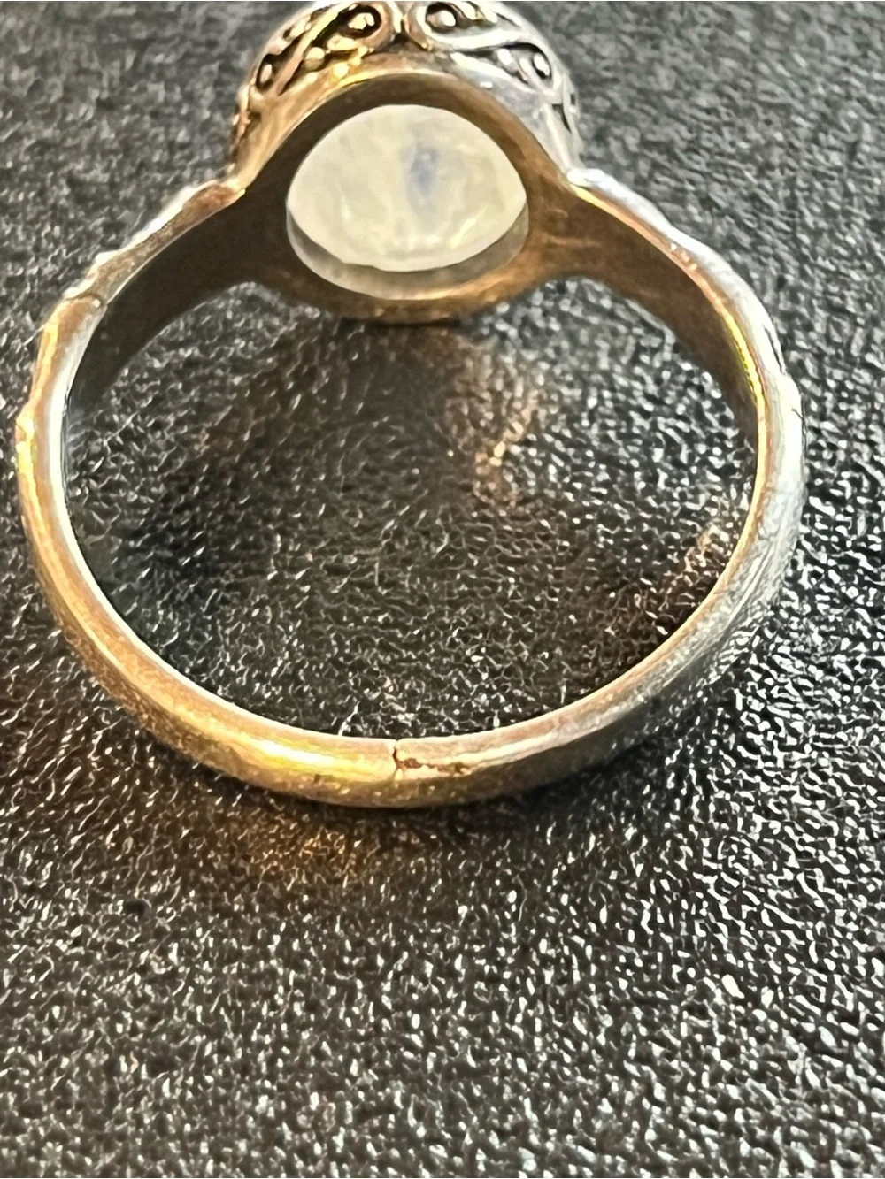 Sterling Silver Moonstone Ring - White w/ blue flash. Decorative band. Sz 8